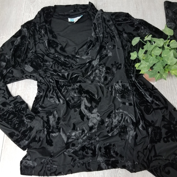 Velvet embossed cardi - Picture 10 of 11